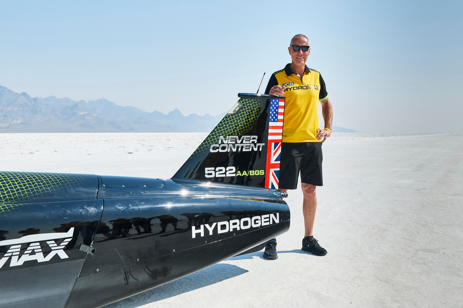 SMALL_Andy Green sets new SCTA record in JCB Hydromax